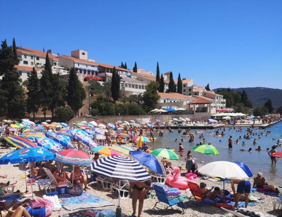 Turistički bum u Neumu: Plaže pretrpane, a evo kako se kreću cijene