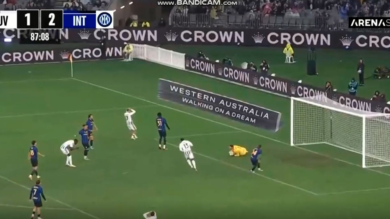 Video / Kerim Alajbegović imao fantastičnu šansu, hvatao se za glavu nakon šuta