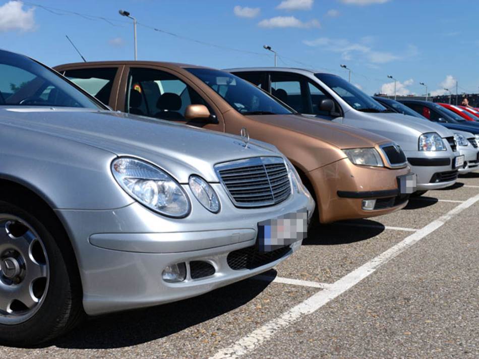Opasnost od eksplozije i teškog trovanja: Šest stvari koje ljeti nikako ne smijete ostavljati u autu