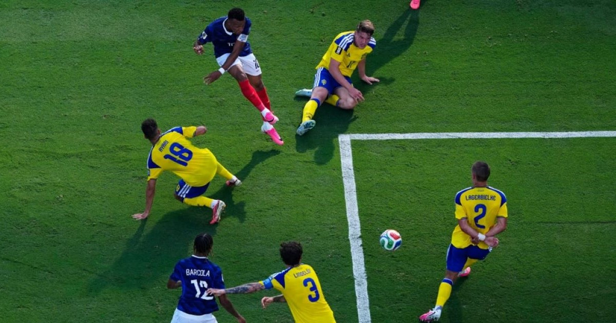 Strašna Francuska ide dalje: Mpabe i Olise su nezaustavljivi