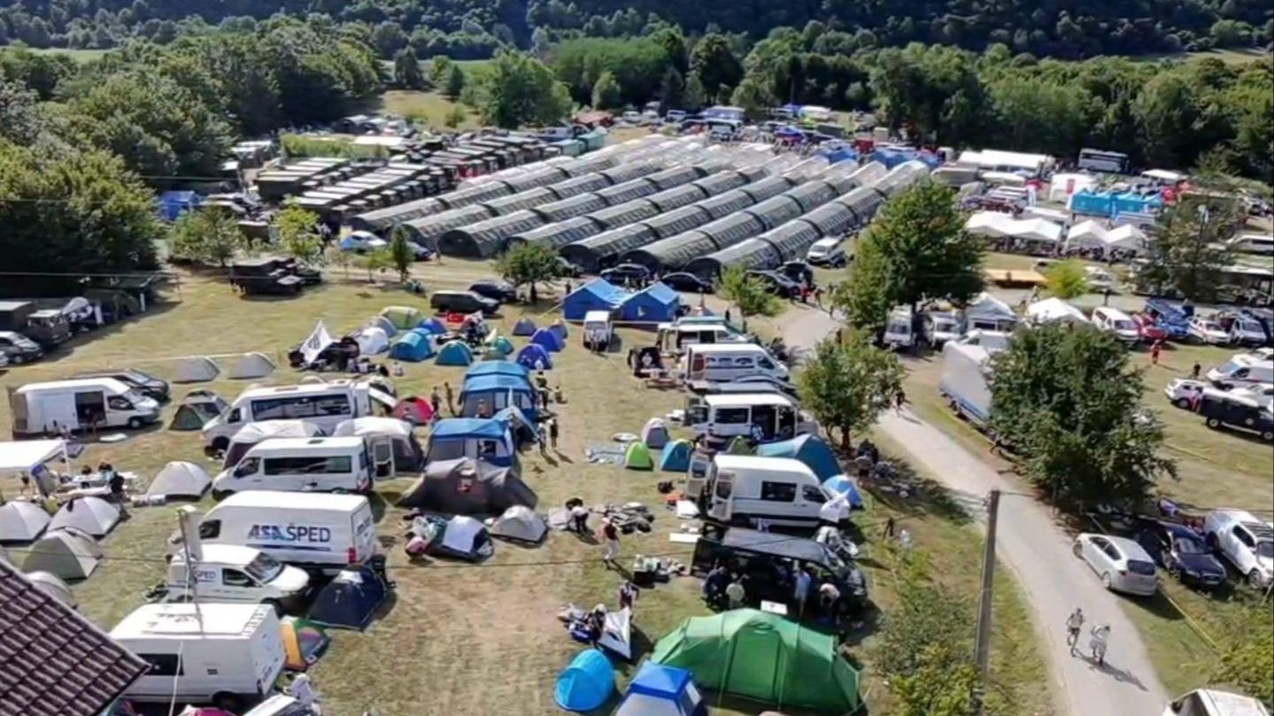 Učesnici Marša mira stigli u kamp Mravinjci pred završnicu pohoda