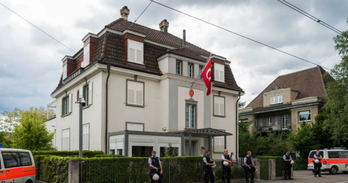 Djevojka iz BiH uhapšena zbog incidenta ispred turskog konzulata u Cirihu