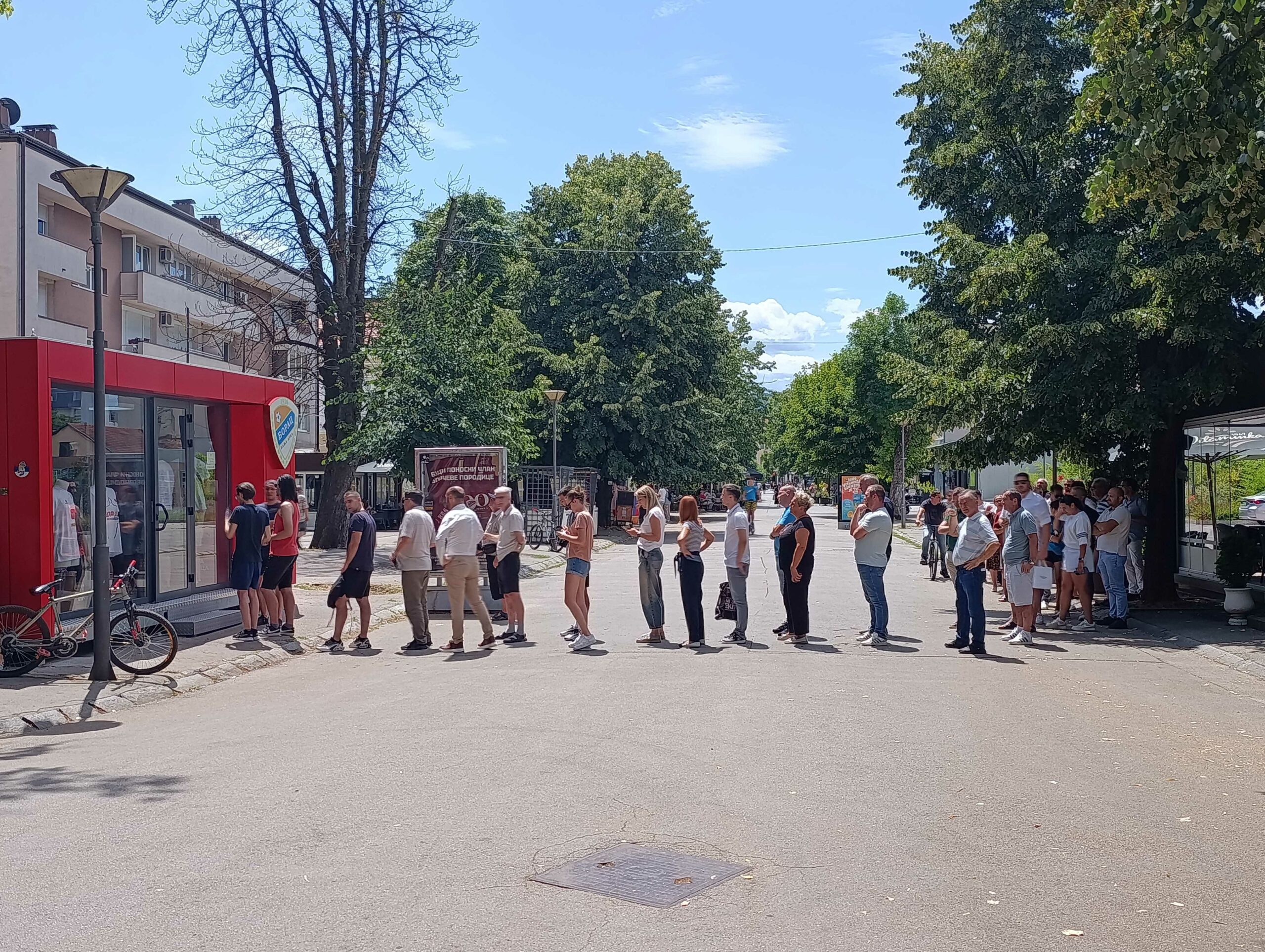 (VIDEO) Fudbalski spektakl u Banjaluci: I danas velike gužve, traži se KARTA VIŠE