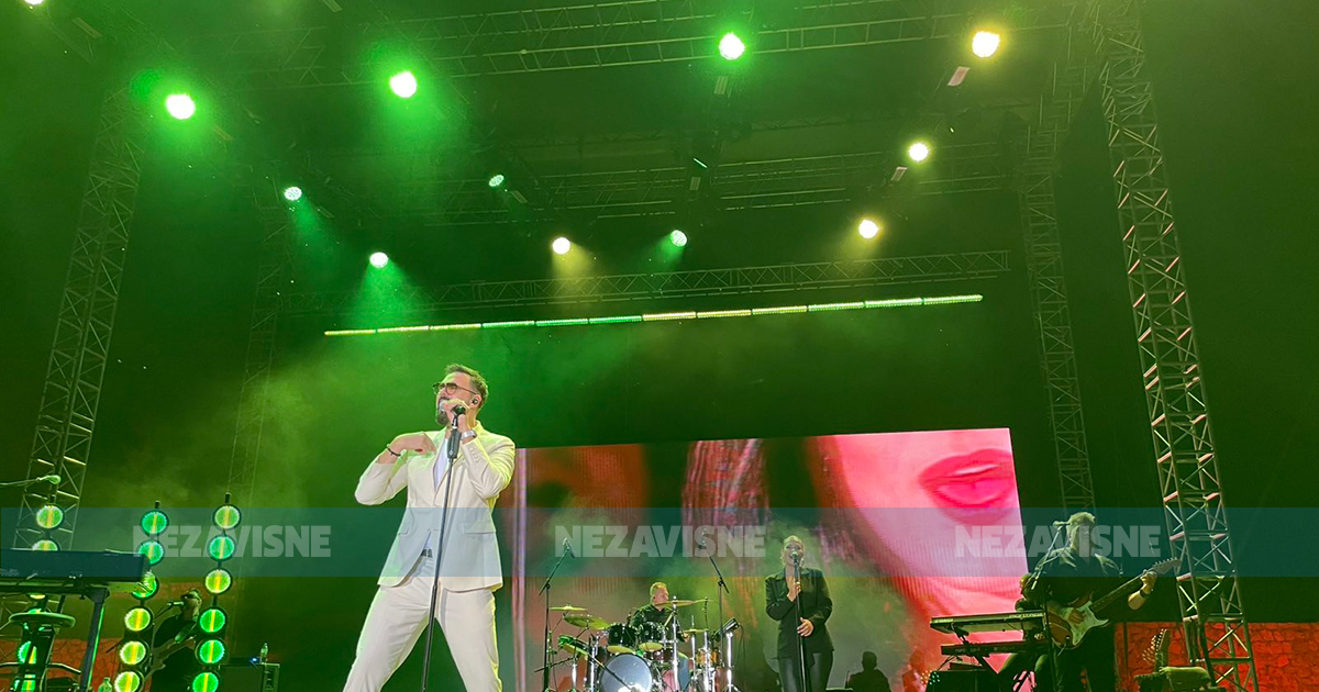 Od emotivnih balada do plesnih hitova: Petar Grašo oduševio Banjalučane (VIDEO)