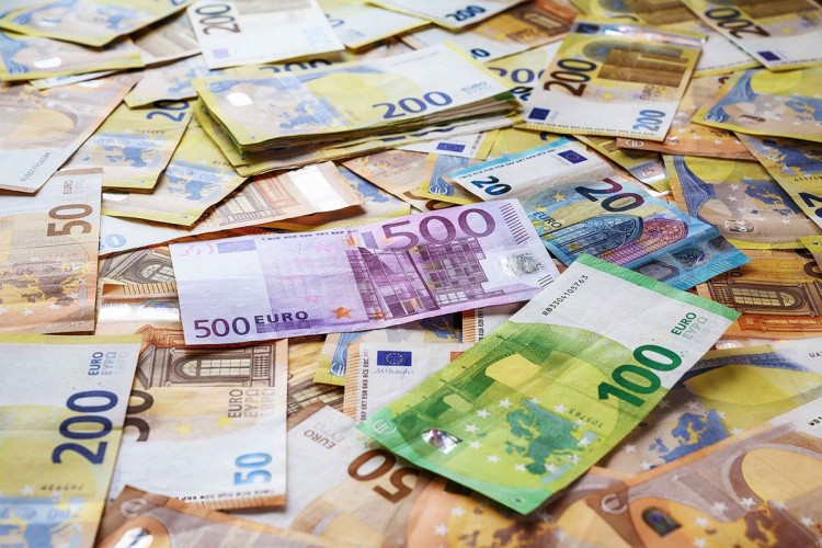 Oduzete i velike svote novca. Foto fotoblend/Pixabay