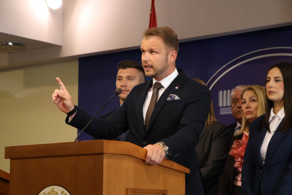 I Stanivuković protiv stranaca u Komisiji: “Ne može neko iz Kenije bolje znati naše istorijsko nasljeđe”