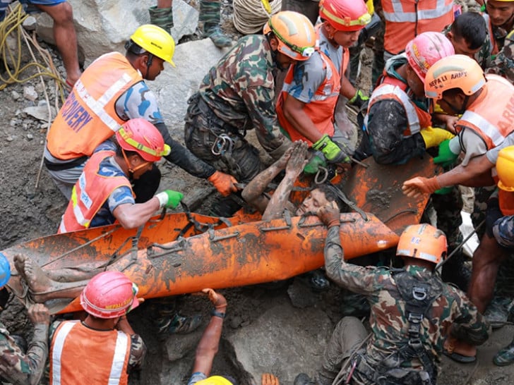 Čudo nakon katastrofalnih poplava u Nepalu: Dvojica radnika preživjela devet dana u tunelu (VIDEO)
