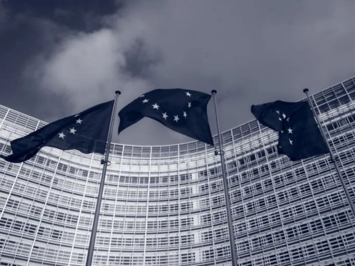 Zvaničnici EU u raljama špijuna