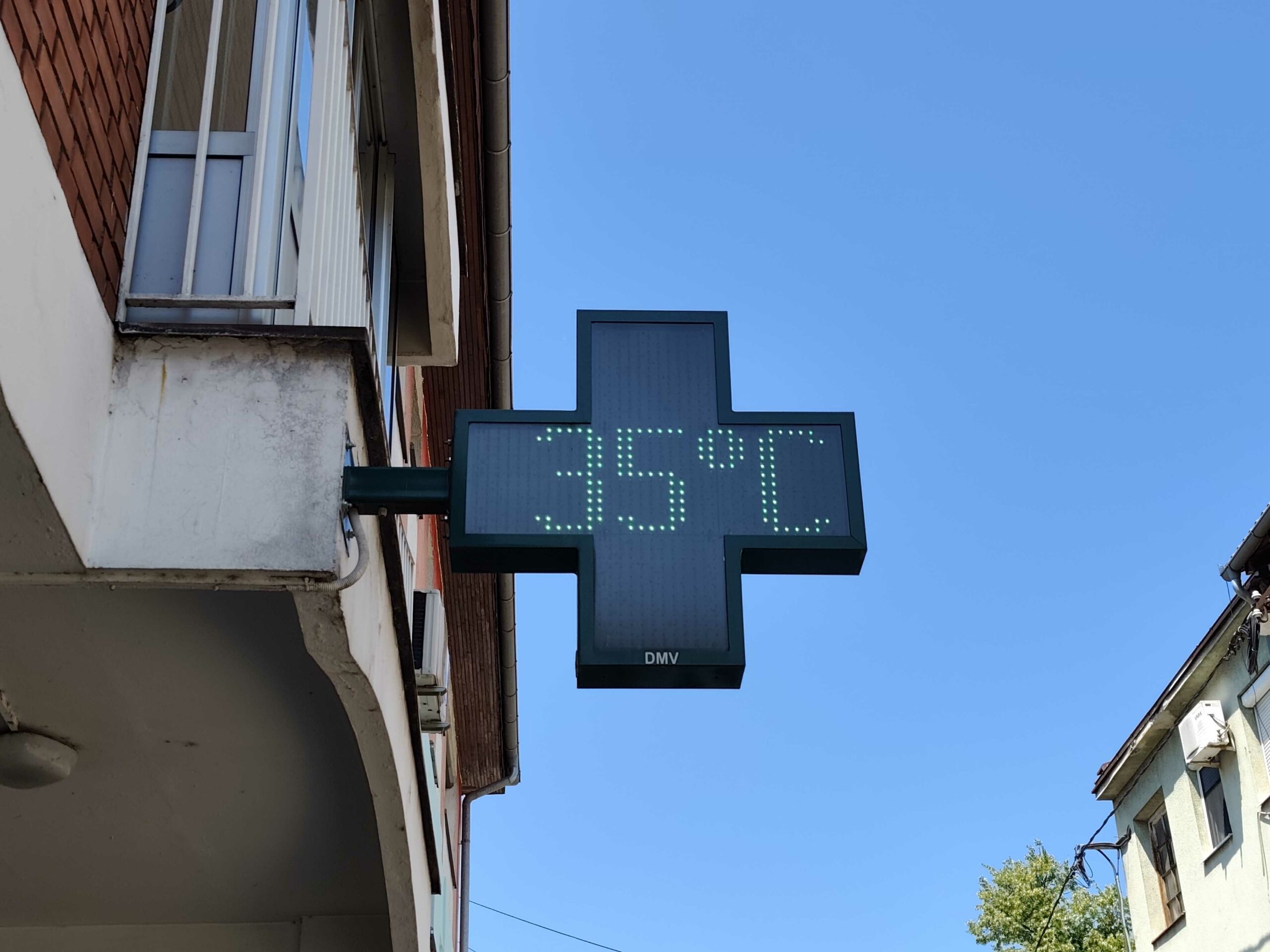 SRPSKA SE PRETVARA U RERNU Nema predaha do polovine avgusta, TEMPERATURE DO +42, ovi savjeti pomažu preživjeti toplotni talas