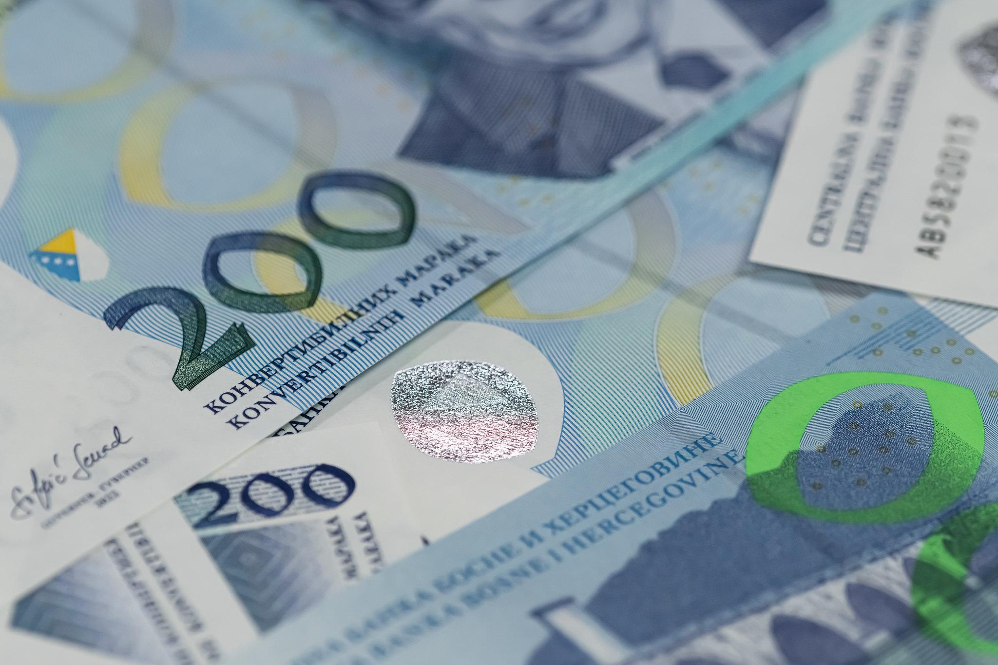 Za 11% više nego lani: Na računu javnih prihoda 2,4 milijarde KM, RAST NAPLATE u svim kategorijama