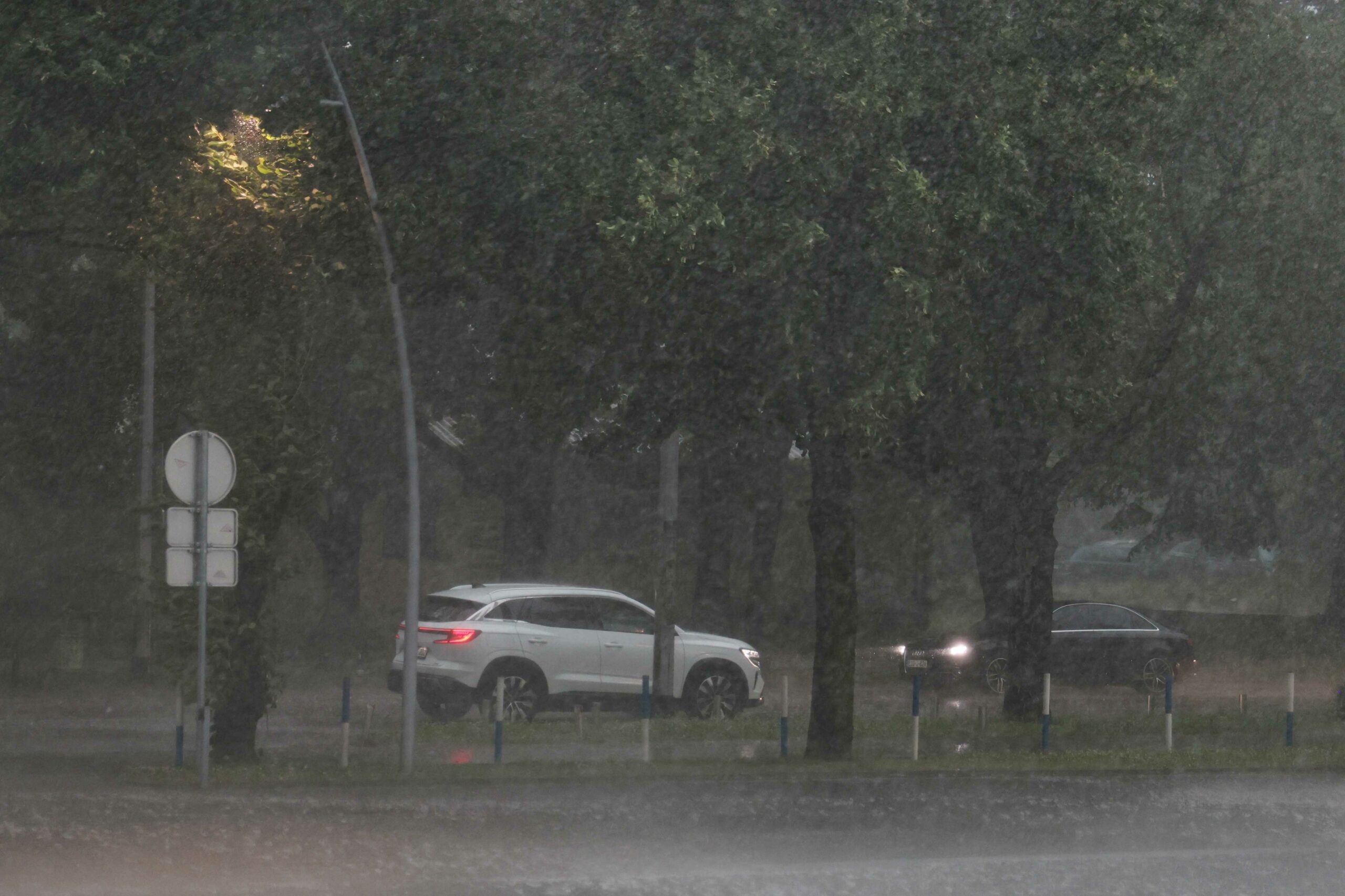 Oglasili se meteorolozi: Popodne PROMJENA VREMENA, temperatura u padu, u najavi ove nepogode