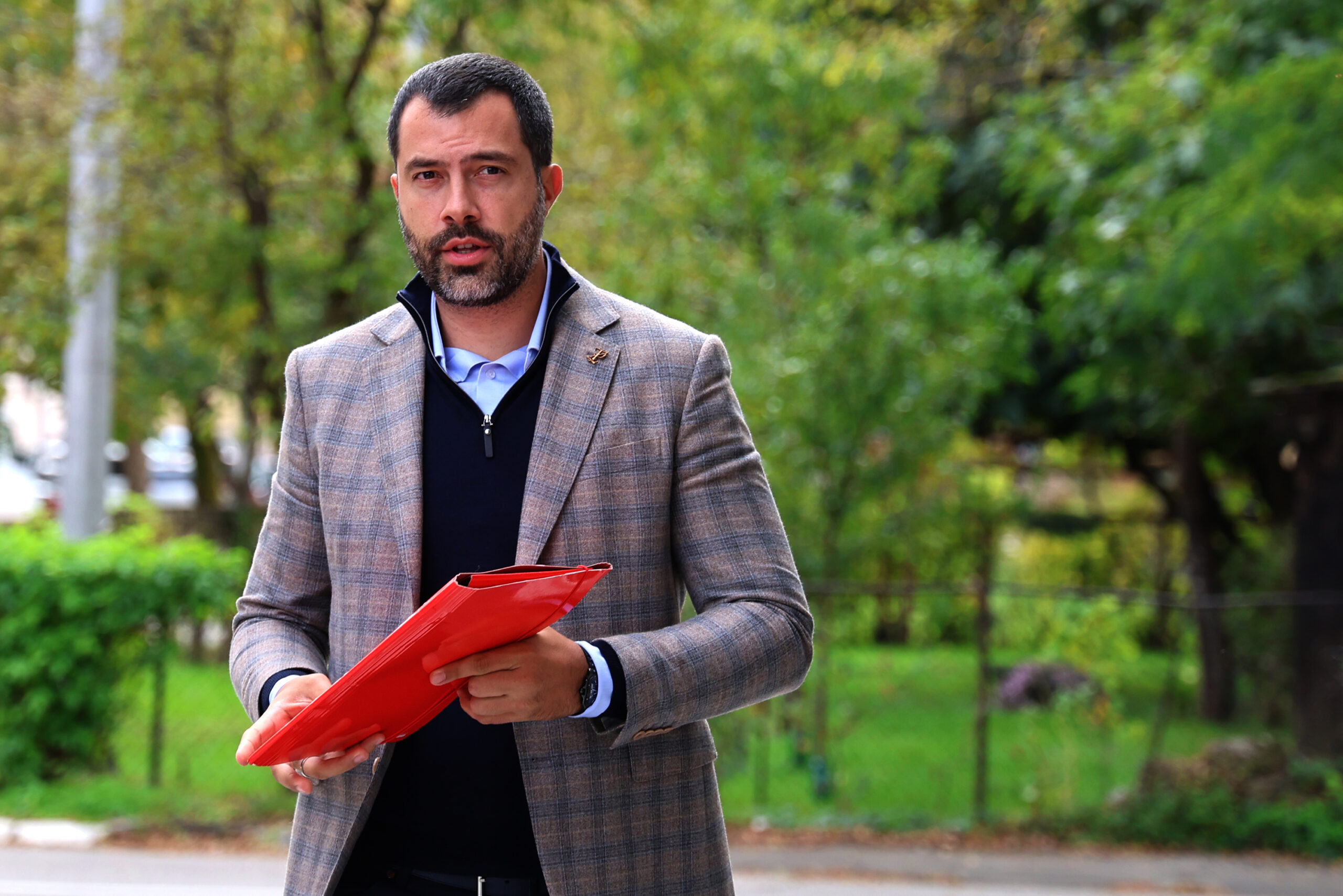 "Politiku sam učio od najboljeg, od svog oca" Nakon što je potvrđen za nosioca liste, Igor Dodik poslao poruku političkim rivalima