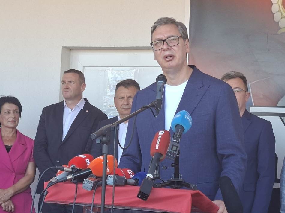 Vučić: Drvar uvijek može da računa na pomoć Srbije