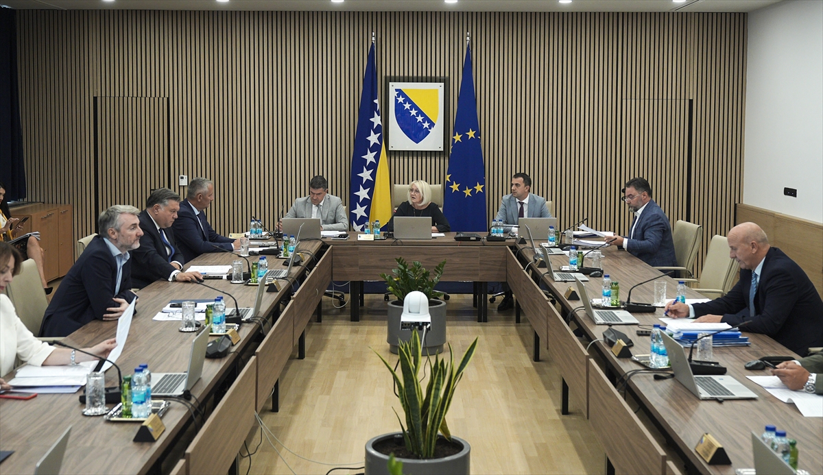 Odluka nije razmatrana: Ministri iz Srpske nisu glasali, Savjet ministara BiH bez kvoruma za dan žalosti 11. jula