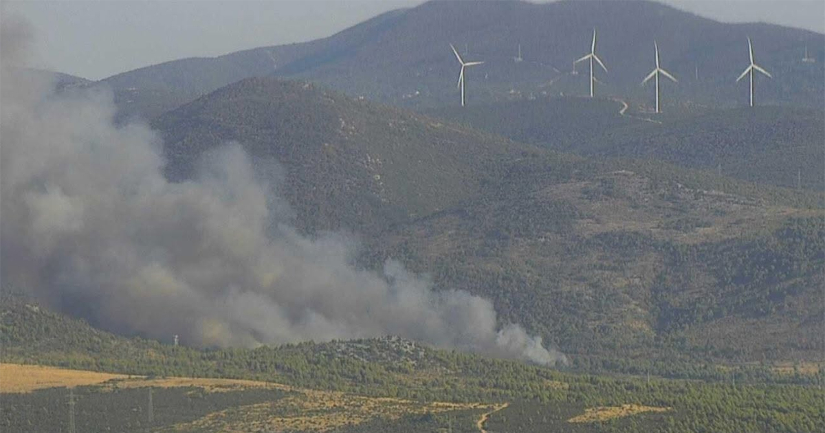 Ponovo buknuli požari u Dalmaciji: Gori na tri područja (VIDEO)