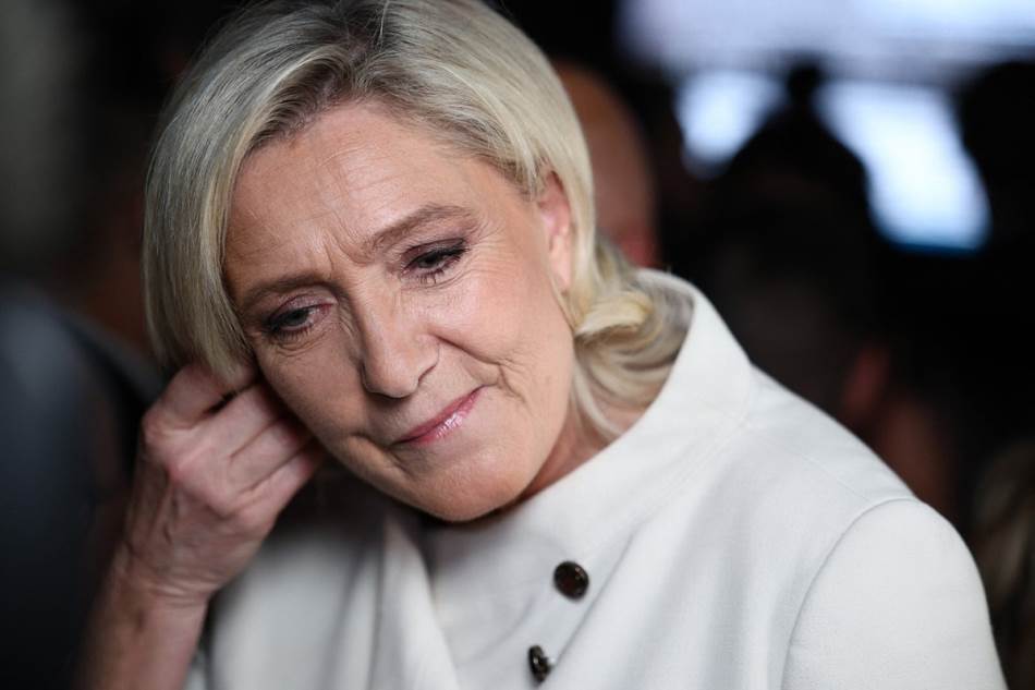 Zeleno svjetlo za izbore uz "nanogicu": Marin Le Pen može u trku za predsjednika Francuske