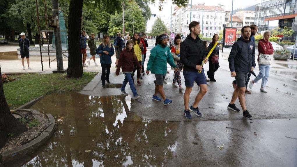 Nakon sunčanog jutra očekuje nas promjena vremena: Najavljeni pljuskovi i grmljavina