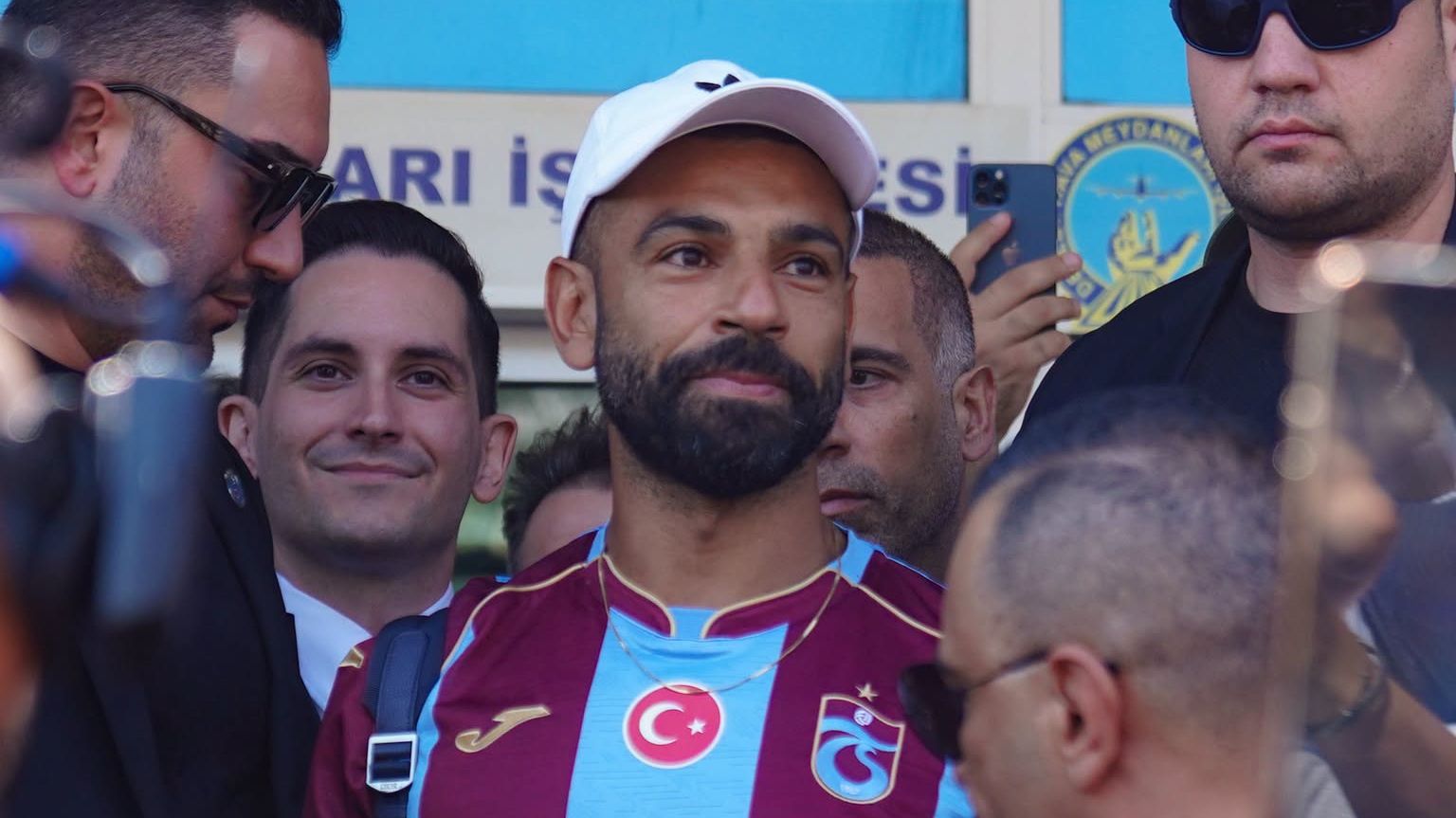 Salah stigao u Istanbul, pogledajte kakav su mu doček priredili navijači
