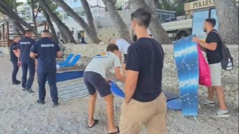 Snimak iz Makarske podijelio javnost: Komunalci krenuli u akciju na plaži, jedni ih hvale, drugi kritikuju