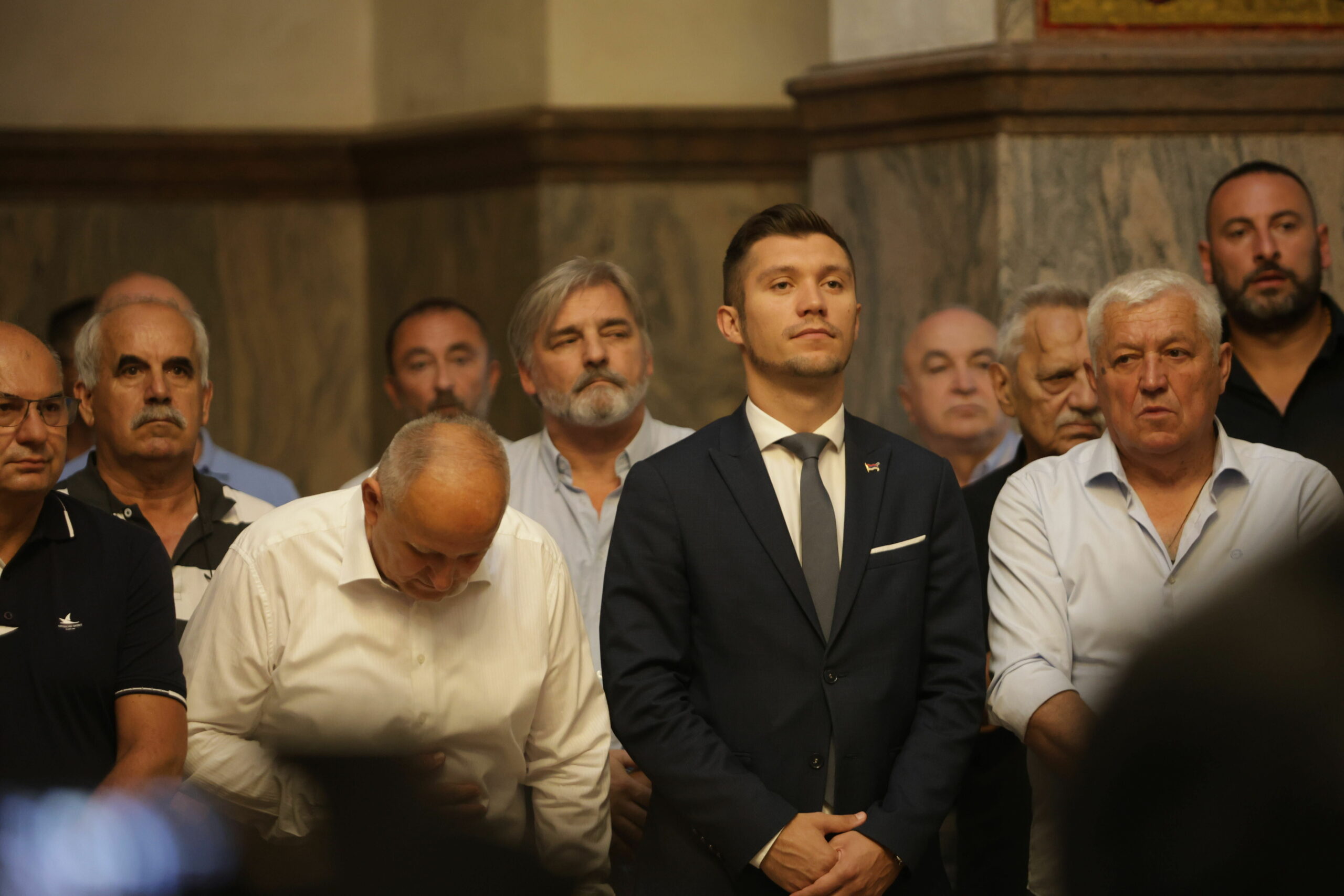 Parastos, Oluja, Hram Hrista Spasitelja