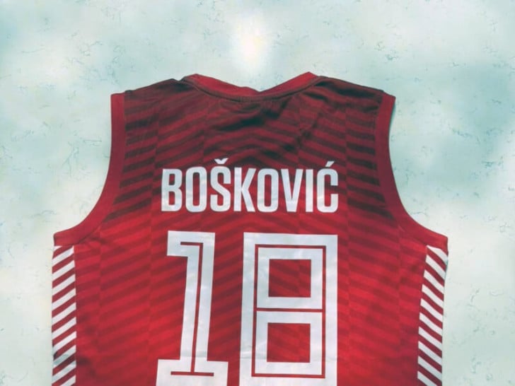 Dres Tijane Bošković na humanitarnoj aukciji za djecu iz Bileće