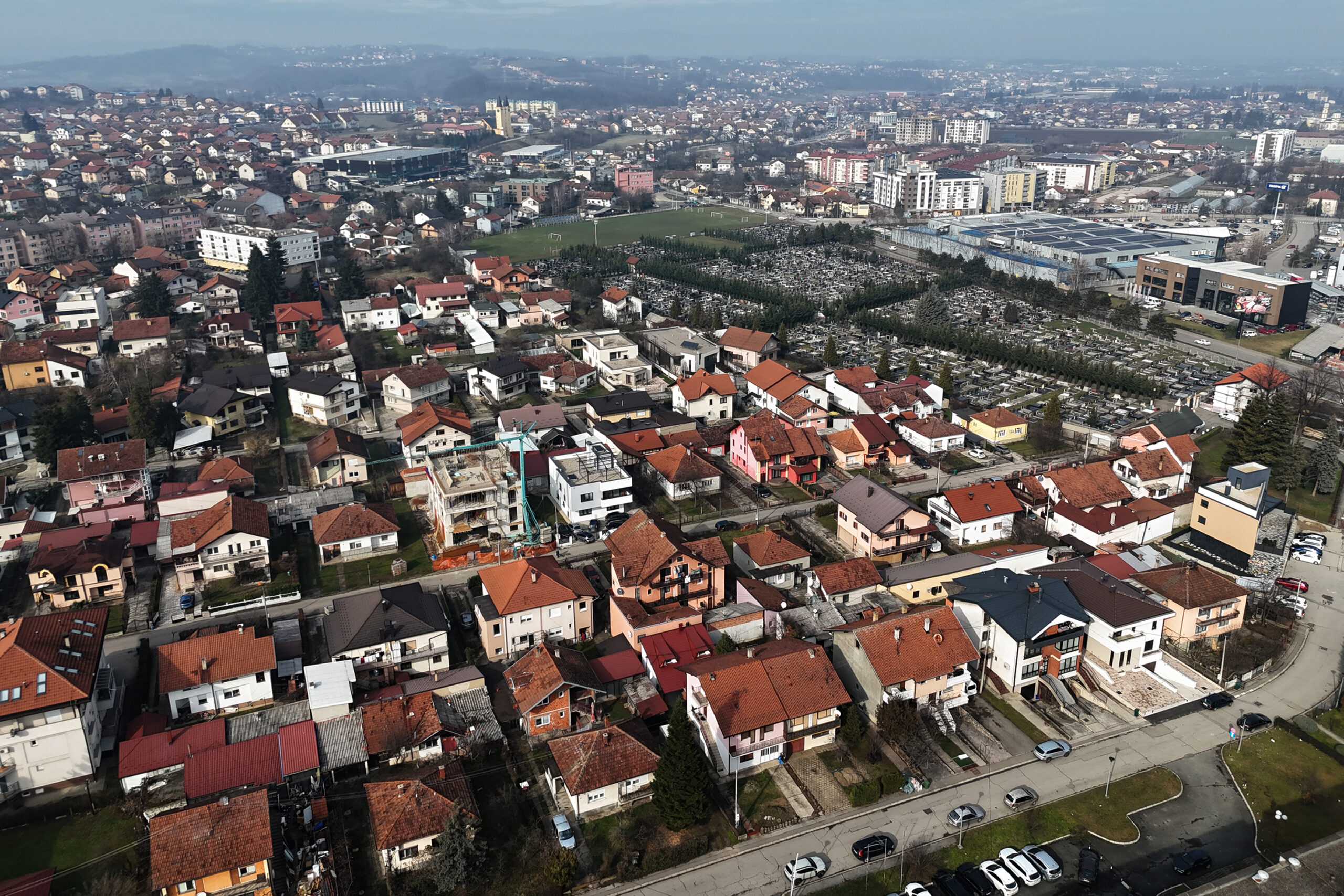 (FOTO) PROBIJANJE SPRATNOSTI U ROSULJAMA Ko i zašto dozvoljava zgrade od 7 spratova, MJEŠTANI U NEVJERICI