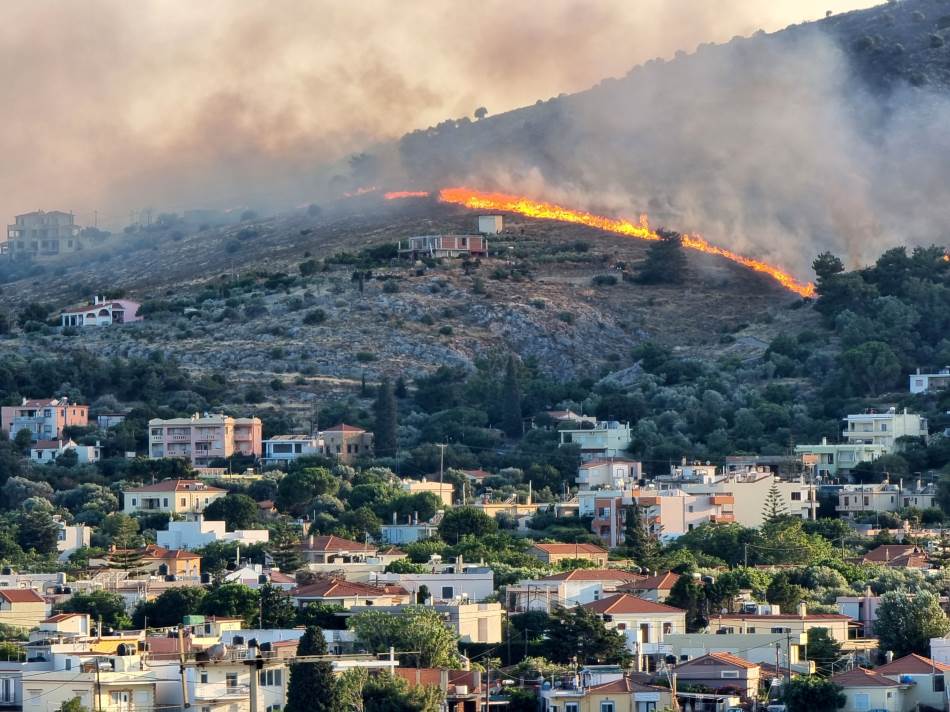 "Ostanite u zatvorenom prostoru, zatvorite vrata i prozore": Turisti u Grčkoj dobili SMS upozorenje zbog požara u Solunu