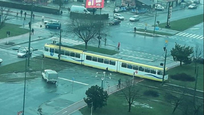 Drama u Sarajevu: Tramvaj u Nedžarićima se zapalio tokom vožnje