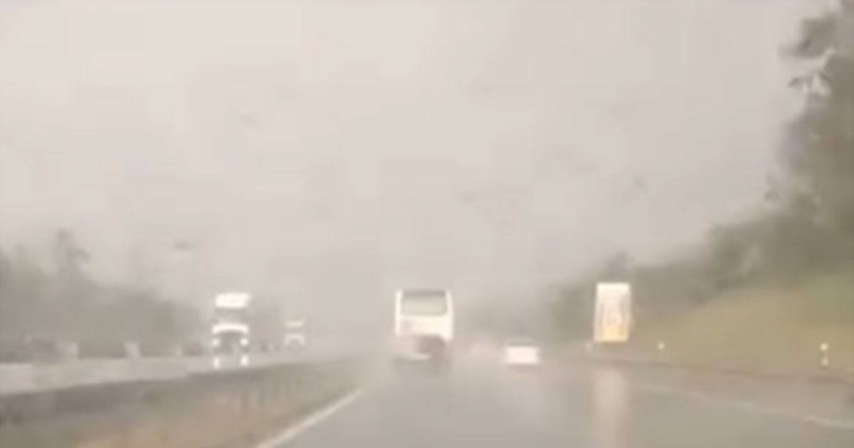 Nevrijeme u Srbiji:  Kiša napravila probleme vozačima na auto-putu (VIDEO)