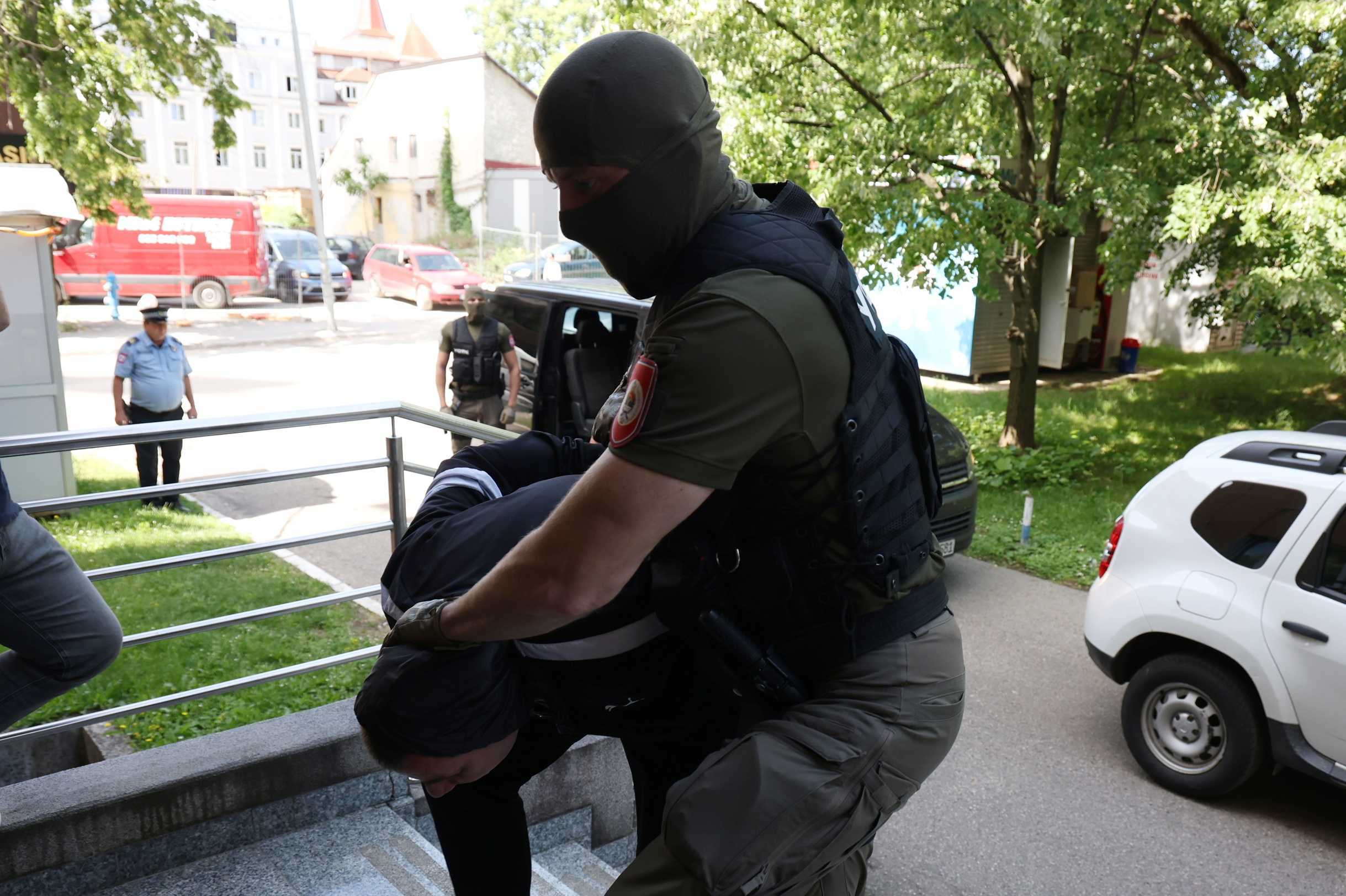 Akcija „Kandidat“: Trojka iz Doboja osumnjičena za zloupotrebe prilikom polaganja vozačkih ispita OSTAJE IZA REŠETAKA