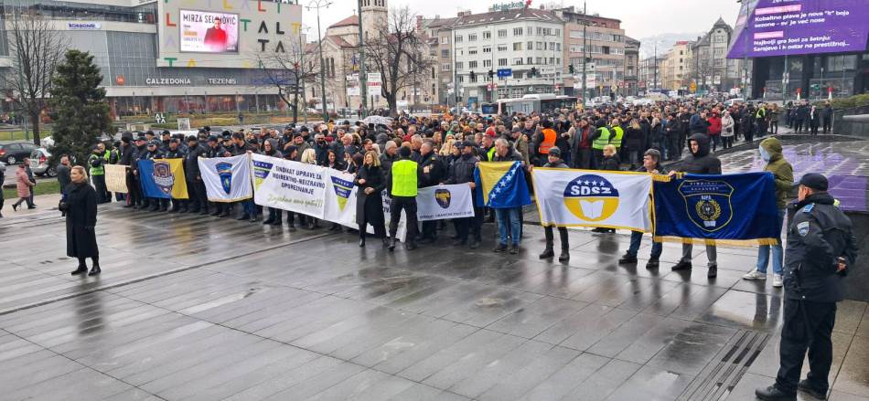 Masovni protesti pred institucijama BiH sve izvjesniji: Sindikati čekaju još samo jednu odluku