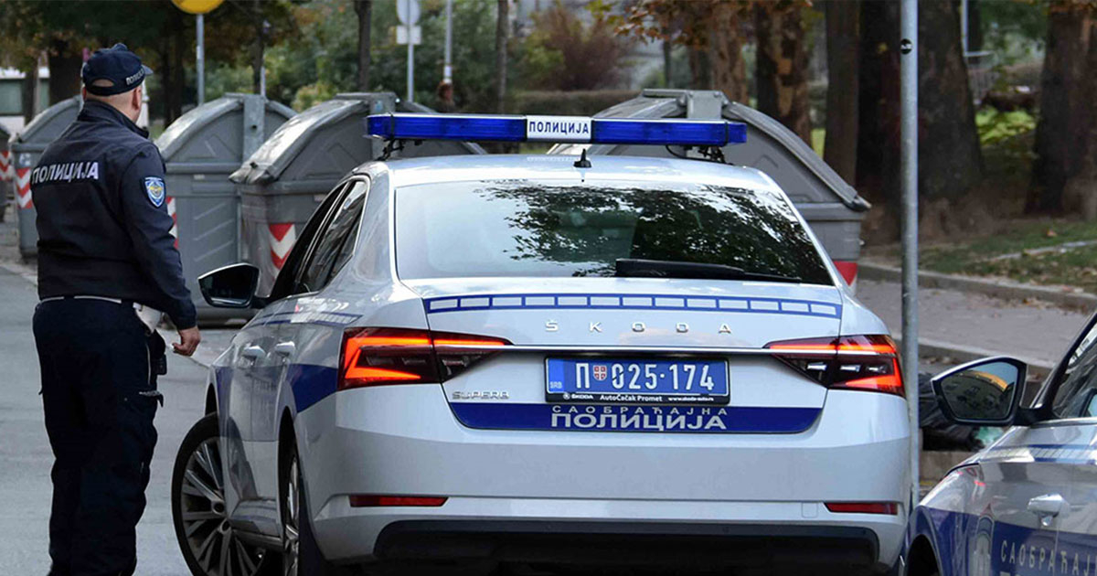 Težak udes u Beogradu: Automobil udario dječaka (12)