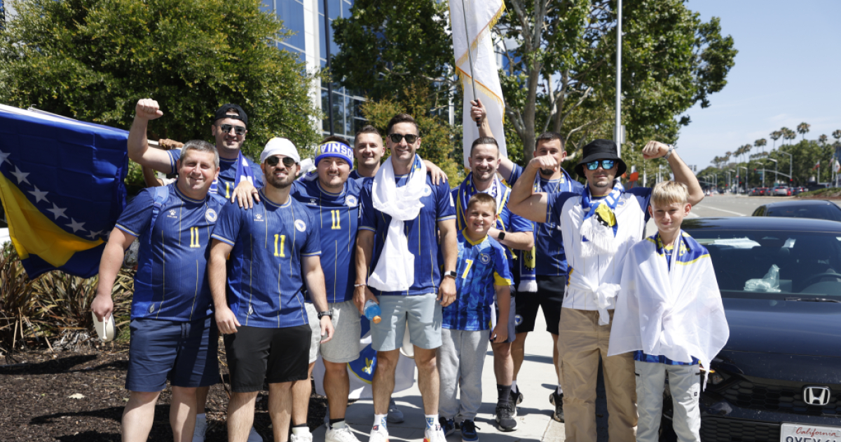 Plavo-žuta boja preplavila San Francisko: Korteo navijača BiH krenuo prema stadionu
