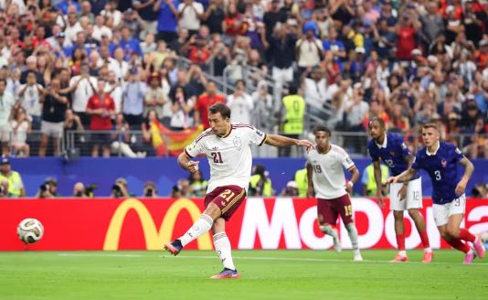 Uživo / Francuska – Španija 0:1: Bliži se kraj prvog poluvremena, Španci čuvaju prednost