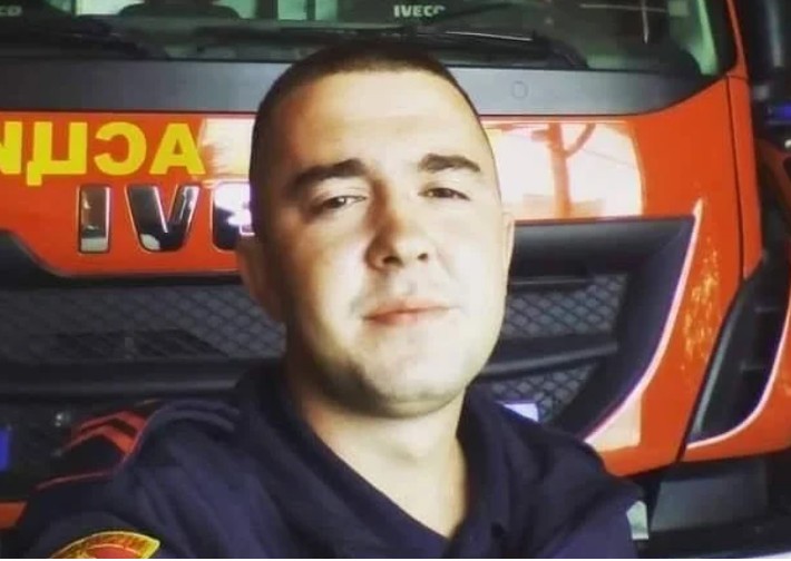 (FOTO) Prerano ugašen život: Preminuo mladi vatrogasac Stefan Lazić (28) iz Bijeljine