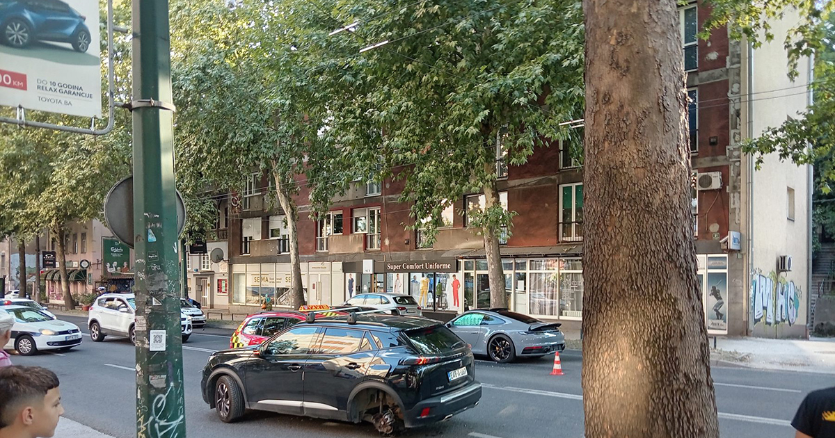 Sudar tri vozila u Sarajevu: Ogromne gužve prema centru i Vogošći
