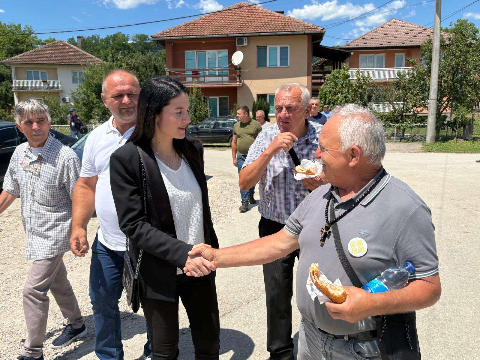 FOTO: USTUPLJENA FOTOGRAFIJA