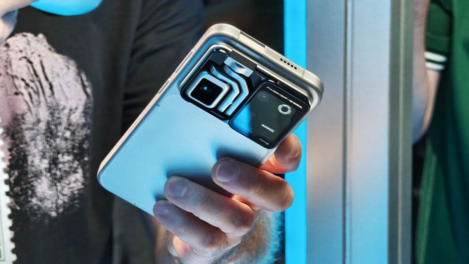 Honor i ARRI tehnologija u novom Robot Phone telefonu