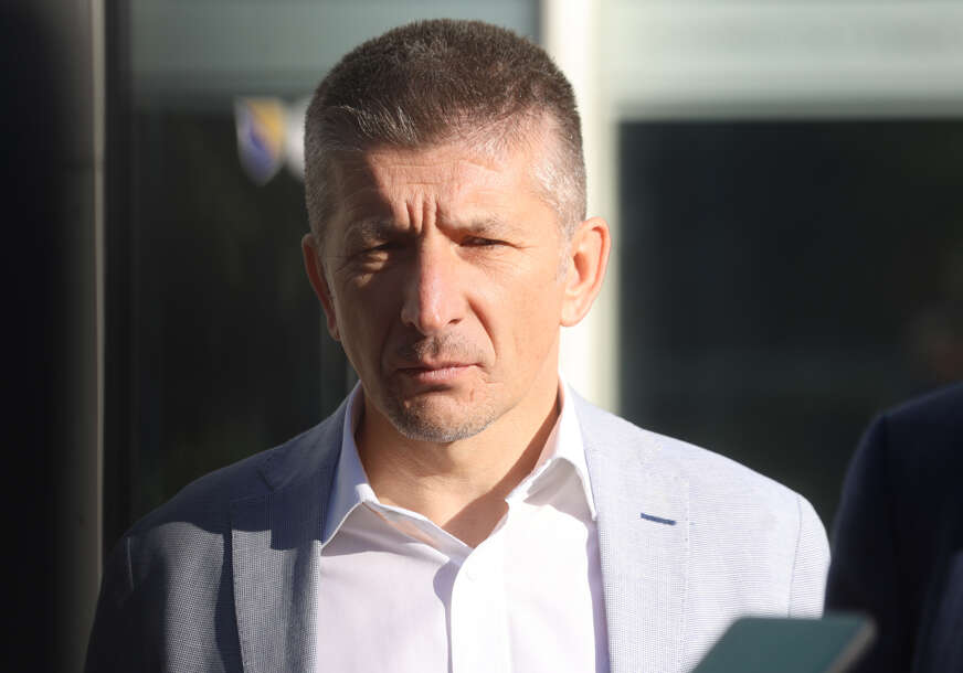 mile antonić advokat 