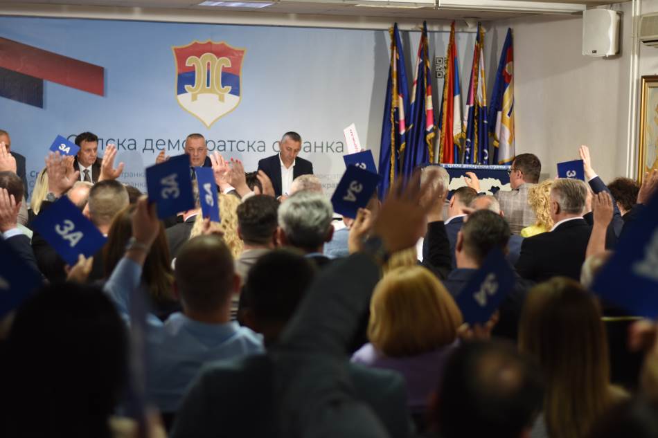 SDS predao kandidatske liste: Evo ko će predvoditi listu "Srpska demokratska stranka - Volja naroda"