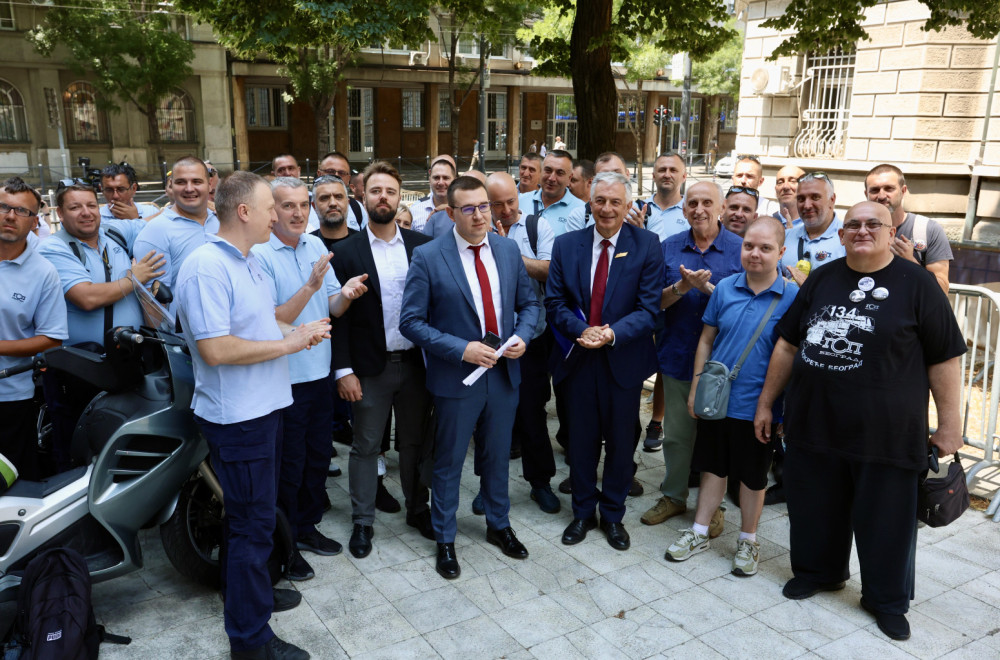 Poništava se konkurs sa "Strelom", stižu novi trolejbusi i autobusi: Završen sastanak Vučića i GSP-a