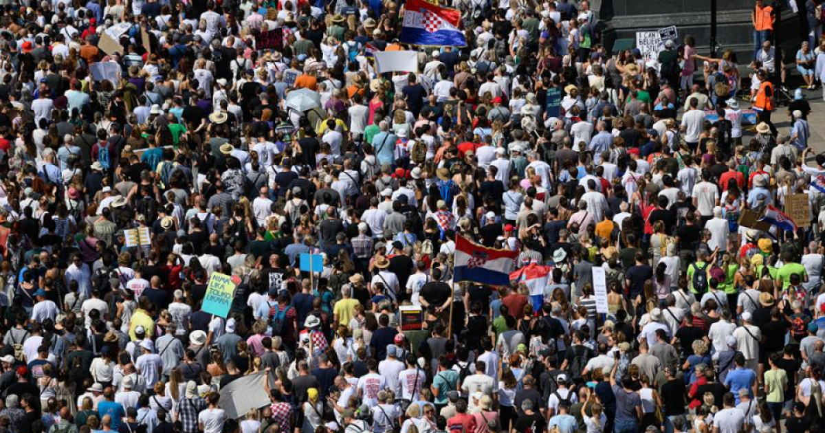 Oštre poruke sa protesta u Zagrebu: "Šutjeli ste kao izdajice, sram vas bilo"