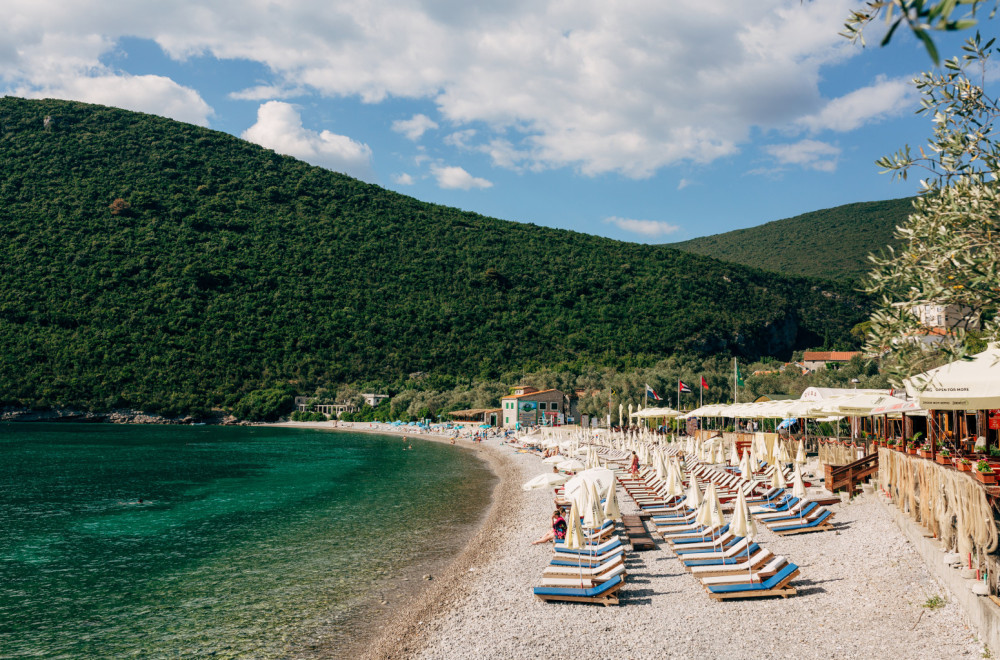 Skriveni dragulj crnogorskog primorja: Jedna od najlepših plaža sa netaknutom prirodom i tirkiznim morem FOTO