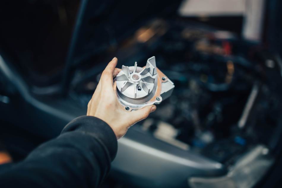 Zašto se motor pregrijava? Razotkrivamo najčešće krivce za kvarove tokom vrelih dana