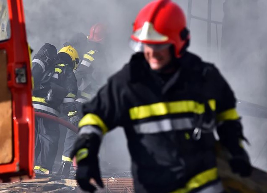 (VIDEO) Vjetar otežava gašenje: Veliki požar u Nevesinju, vatrogasci na terenu