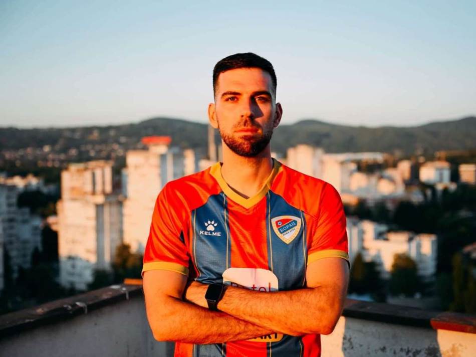 Petar Kunić se vratio u Borac: Nakon osam godina obukao crveno-plavi dres