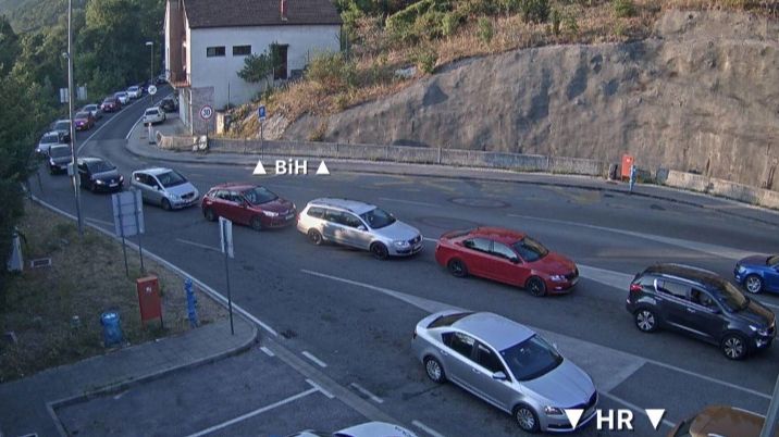 Pojačan saobraćaj širom BiH, najduža čekanja na izlazu iz zemlje