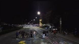 Video / U Hadžićima postavljena postavka "8372 goluba za 8372 žrtve"