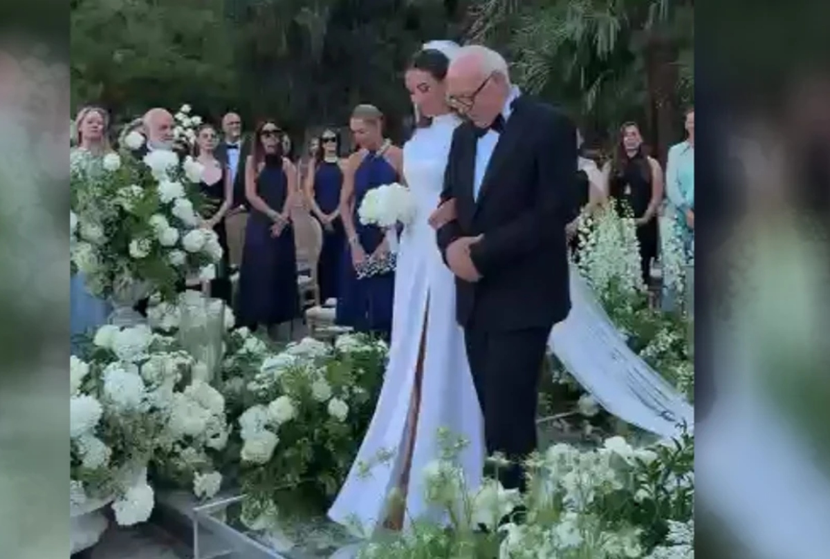 (VIDEO) NAJEMOTIVNIJI TRENUTAK SA VJENČANJA Tamaru Kalinić otac odveo do oltara, pa čvrsto zagrlio zeta Filippa